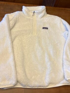 Patagonia White Sherpa Pullover with Logo Tag